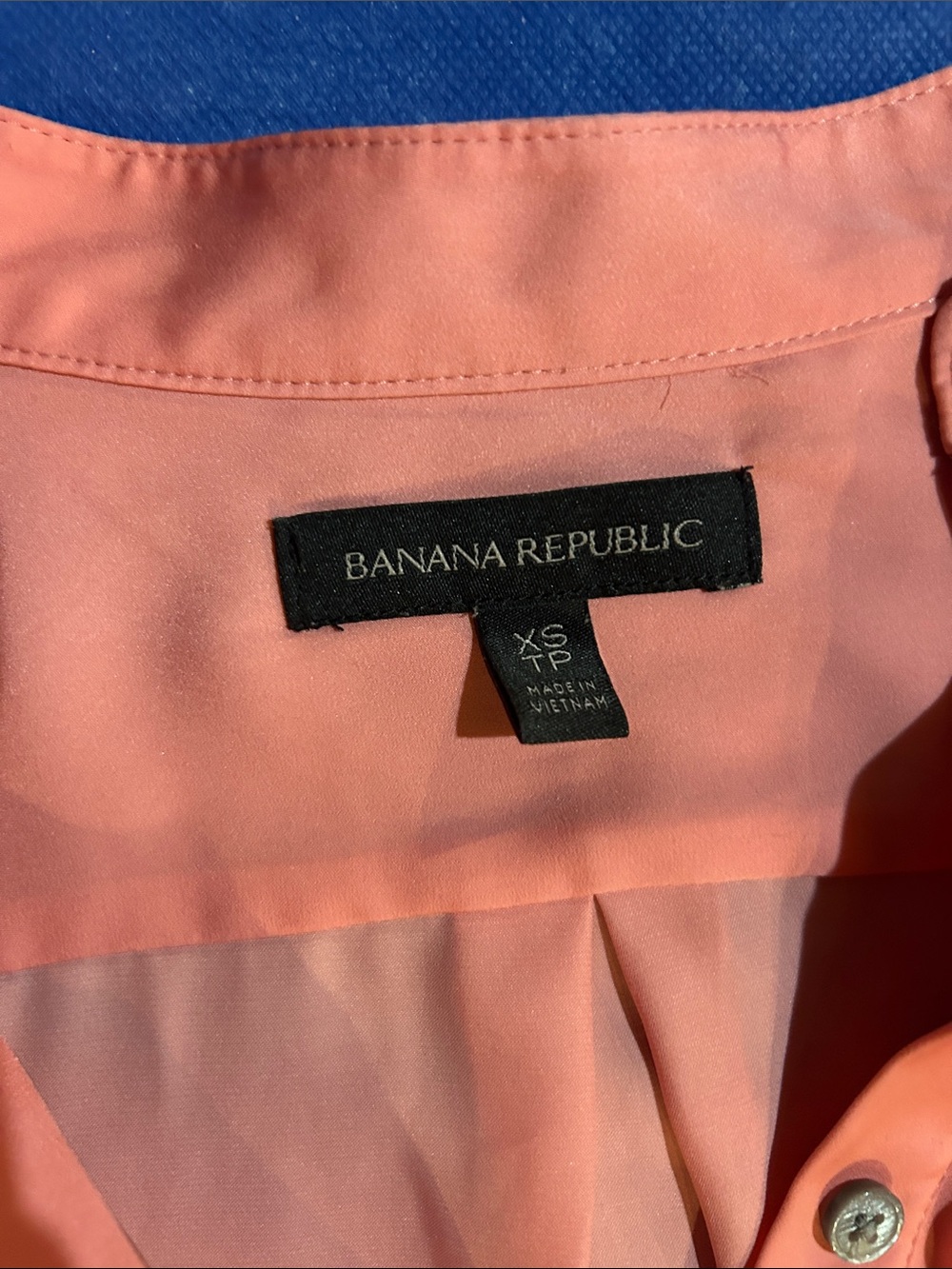 Blouse - Picture 2 of 3